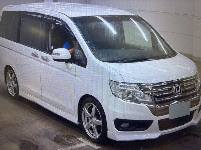 ステップワゴン2.0 スパーダ Z クールスピリット 4WD