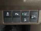 ホンダが推し進める総合先進安全装備のセンシング搭載! 衝突や斜線はみだしなどの危険が予測される時、センサーが警告。ヒューマンエラーを高度先進技術が補完してくれます。