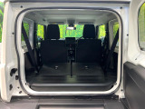 普段のお買い物や通勤、送迎等に十分な荷室スペースを確保しております。セカンドシートを倒すと、大きな荷物の積載も可能です♪
