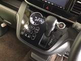 発進時から滑らかに加速する無段階変速のCVTはストップ&ゴーの多い街の中も快適です