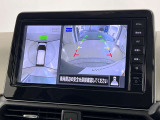 【全周囲カメラ】車両周囲の障害物の位置をモニターでチェックすることができます☆運転中や駐車時などの周囲の安全をサポートしてくれます☆