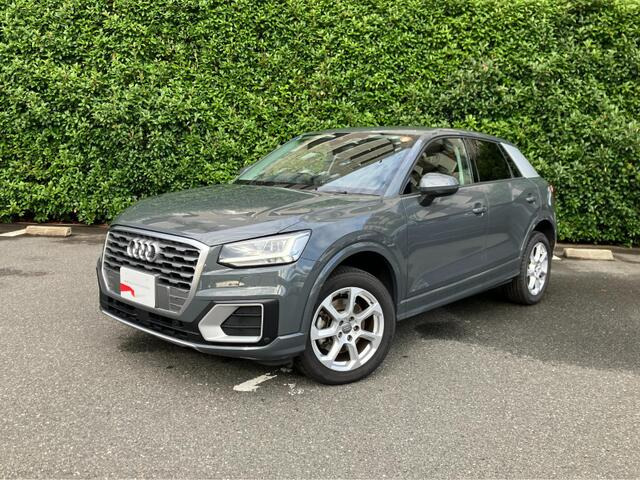 Q2 1.0 TFSI スポーツ 