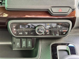 【シートヒーター】シートを温めてくれる暖房機器です!長時間座っていると負担が掛かりやすい背中や腰、または冬場などの寒い日に冷えやすい脚部に快適なぬくもりを伝えます。