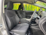 運転席シート廻りは使用感も少なく、良好な状態となっています。前オーナー様が丁寧に使っていたことがよくわかりますね。