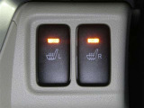 【シートヒーター搭載】シートを温めてくれる暖房機器です!長時間座っていると負担が掛かりやすい背中や腰、または冬場の寒い日に冷えやすい脚部に快適なぬくもりを♪