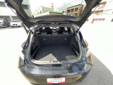 後ろも広々としていますよ!色々な用途でアレンジ出来ちゃいます!! お車によってはフラットになります!