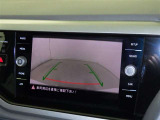 バックモニターも装備しております。バックギアに入れるとナビ画面に車の後方が映し出されます。これで後方確認も安心!