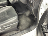 気になる車はすぐにお問い合わせください!画面右側の0066から始まる無料ダイヤルからお問い合わせ下さい!専門スタッフがお車のご質問にお答えいたします!