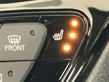 当店ではトヨタauショップ併設しております。お車と一緒にau携帯の機種変更も可能です♪また、自動車保険も取り扱っております。車の支払いと自動車保険の支払いをまとめてお支払い可能なプランもあります♪