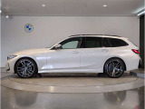 【BMWのxDrive】xDriveはいかなる状況下でも安定した走りを実現しています。 これによりストレスなく運転できることはもちろんのこと、安全性能も向上しています。