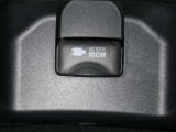 【電源コンセント】非常時やキャンプなどに役立つAC100V/100Wコンセント付きです。