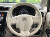 インテリアに合わせたデザインのステアリングは、運転される方のことも考え、運転しやすい形状、大きさです。是非一度、実際に触ってお確かめください。