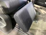 【オットマン付セカンドシート】足を延ばしてリラックスしたいときに便利なオットマン!ロングドライブや仮眠の際にもゆったり快適にお過ごしいただけます♪