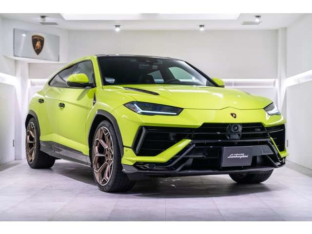 ウルス ペルフォルマンテ 4WD 