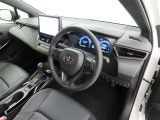 シンプルで使いやすいデザインの運転席です。