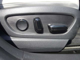 運転席・助手席8Way調整式パワーシート(運転席・助手席電動ランバーサポート付)