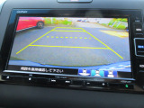 リアカメラで車庫入れ等をアシスト。