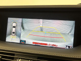 【パノラミックビューモニター】専用のカメラにより、上から見下ろしたような視点で360度クルマの周囲を確認することができます☆死角部分も確認しやすく、狭い場所での切り返しや駐車もスムーズに行えます。
