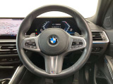 BMWのかっこいいステアリングでドライブを素敵な時間に。。。☆