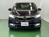 LEDヘッドライトを装備しています。LEDヘッドライトはとても明るく、雨の日や夜間走行も安全・安心です。オートライトコントロール付きで周囲の明るさに応じて自動で点灯・消灯します