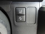 【車線逸脱防止機能】ウィンカーをださずに車線逸脱をするとディスプレイ表示と警報ブザーで注意を促します。