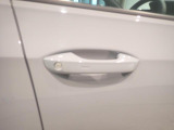 ”Keyless Access”によって、ドアハンドルに手をかけるだけでドアロックが解除できます!
