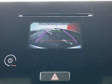 バックモニターがついておりますので、狭い駐車場でも自信を持って運転できます!