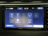 ラジオ、フルセグテレビ、CD再生、DVD再生、SD再生(音楽/動画)、SD録音(別途SDカードが必要です)、Bluetoothオーディオが使用可能です。詳しい仕様については展示店舗までお尋ねください。
