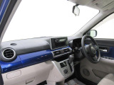 ダイハツのお店では、ダイハツ車を知り尽くしたプロフェッショナルが、専用の診断機器を使って各システムを点検しております。