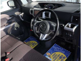当店ではスポーツグレードや人気車種・上級グレードを主に仕入れ強化しております!中古車でお買い得感あるお車展示中となっておりますのでお客様のご来店、お見積もり依頼お待ちしております。