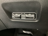 ハンドルの左下にETCがついています。高速道路の料金所の通過も楽々です。 カードの取り出しもしやすい場所についています。