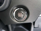 プッシュボタンでらくらくエンジンスタート。