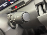 【アダプティブヘッドライト】先行車や対向車などの周りの状況に応じて、ハイビームまたはロービームを切り替え、さらに照射範囲を自動で調整します!常に運転しやすい視界を確保し、安全運転をサポートします。
