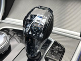●MTモード付きAT:通常は自動でおこなわれる変速(ギアチェンジ)をドライバーの操作によって意図的に変えられるシステムです。より一層普段のドライブをお楽しみいただけます!