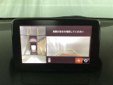 【360°ビュー・モニター】駐車場や見通しの悪い交差点、狭い道のすれ違いなどドライバーからは見えない「死角」をなるべく見えるようにすることで、安心・安全・快適な運転をサポートします。