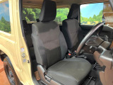 運転席シート廻りは使用感も少なく、良好な状態となっています。前オーナー様が丁寧に使っていたことがよくわかりますね。