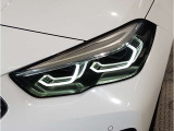 BMWのオートライトは積極的にライトをつけることにより、自車の存在を周囲に向けアピールいたします。それは安全性への配慮でもあります。