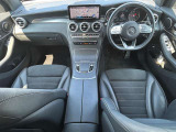 一体感のあるナビは、高級感ある車内を演出してくれます。オーディオ機能も充実しておりますので、運転もより楽しめます♪