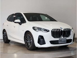 BMW認定中古車は第三者品質評価制度も採用しております。AIS方式による車両品質評価制度も導入し公平な車両コンデション評価を行うことにより車両品質の透明性を高めると同時に更なる信頼と安心をお届けします