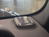 ブルメスターサラウンドサウンドシステムで、立体感のある音響で車内空間を彩ってくれます。