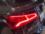 遠くまでしっかりと照らすライトの技術には定評があります。マトリクスLEDやダイナミックターンインディケータ等の技術をいち早く市場に投入してきました!