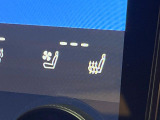 【シートベンチレーション】夏場は涼しい風でお尻や背中の熱やムレを防ぎ、冬はエアコンよりも早く温まってポカポカに!季節を問わず快適に過ごせます。