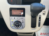 インパネにシフトレバーがございます^^空間を広く使うことができ、ハンドルにも近いため操作性にも優れています☆