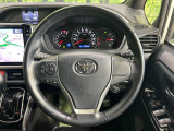 【純正革巻きステアリング】上質な革を使用することで、手にしっかり馴染みとても運転しやすいハンドルです♪