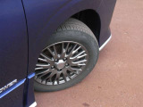 195/60R16タイヤ+ AUTECH専用アルミホイールです。スタッドレスタイヤや各種オプションのご注文も承っております(^^)/