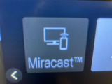 Miracast内蔵です。アンドロイドスマホをお持ちの方は、Bluetooth接続にてスマホ内の画像や動画、音楽などを映し出すことが出来ます。一部、使用できない機種もあります。