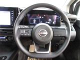 運転が楽しくなる明るく開放的な運転席まわりです。