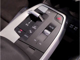 ご納車後も全国約200拠店のBMW正規ディーラーサービス工場にて保証対応いたします。お近くのBMW正規ディーラーをご案内の上、アフターメンテナンスをお受け頂けますので、安心してお乗りいただけます!!