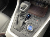 気になる車はすぐにお問い合わせください!画面右側の0066から始まる無料ダイヤルからお問い合わせ下さい!専門スタッフがお車のご質問にお答えいたします!