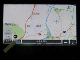 純正ナビを装備。タッチパネル式で使いやすく、お出かけもラクラクです。